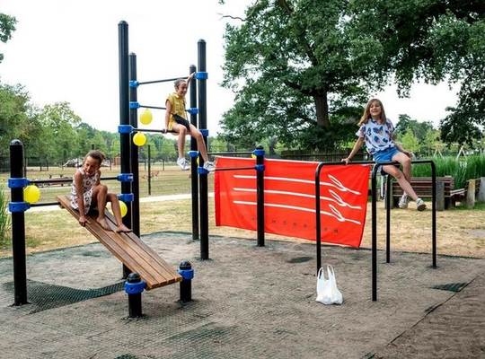 Calisthenics - nieuw beweegtoestel in Hertenweide Calisthenics - nieuw beweegtoestel in Hertenweide